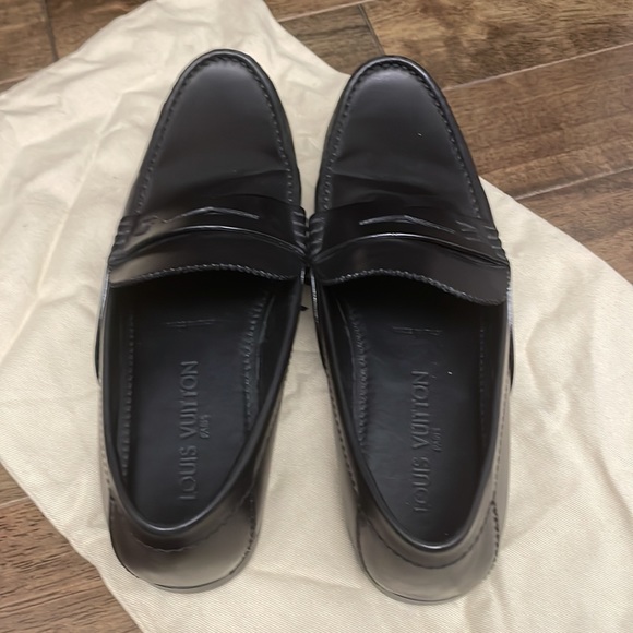 Black Louis Vuitton penny loafers size 7 1/2. Lightly worn, preteen condition. - Picture 6 of 8
